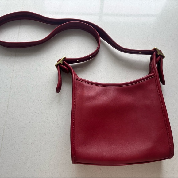 ✨🍒COACH Vintage Legacy Bag in Cherry Red Leather🍒✨ - Picture 1 of 12